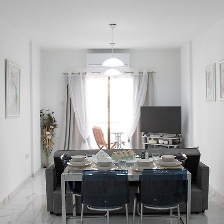 Apartment,Near The Beach Pinikoudes Larnaca Exterior photo