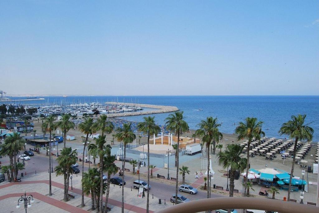 Apartment,Near The Beach Pinikoudes Larnaca Exterior photo