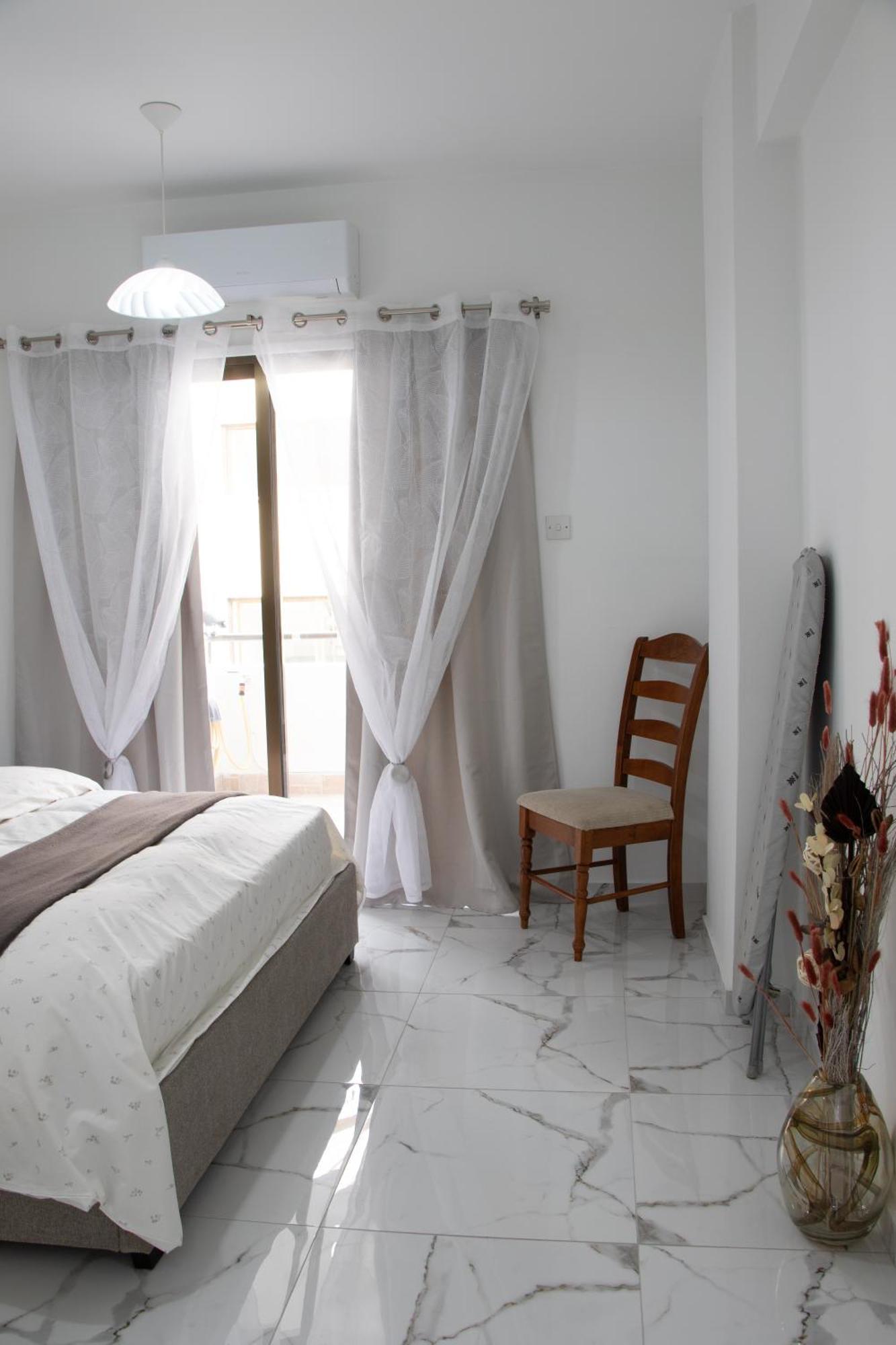 Apartment,Near The Beach Pinikoudes Larnaca Exterior photo