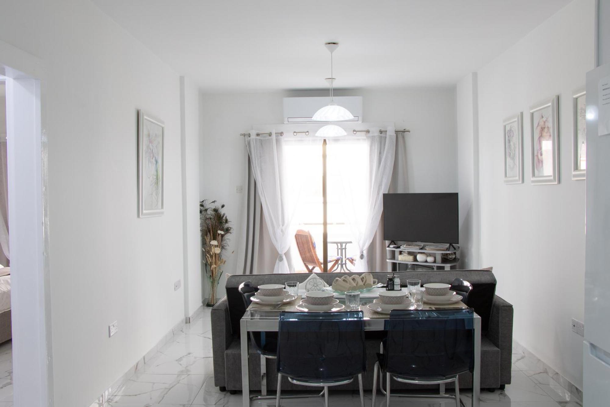 Apartment,Near The Beach Pinikoudes Larnaca Exterior photo